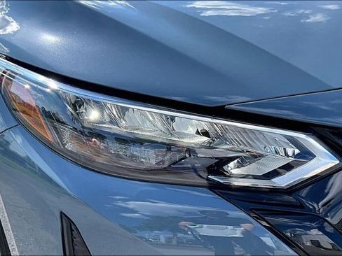 Certified 2025 Nissan Sentra SR w/ Midnight Edition FWD image 30