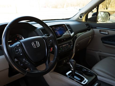 Used 2018 Honda Ridgeline RTL-E image 16