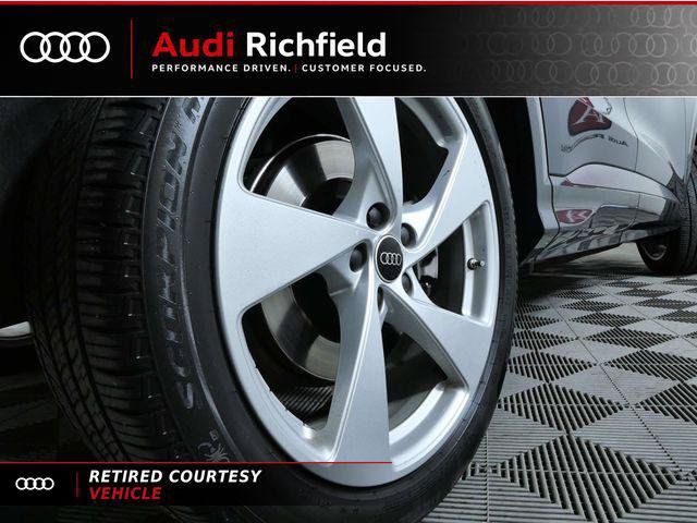 Used 2025 Audi Q5 Premium Plus w/ Premium Plus AWD/4WD image 10