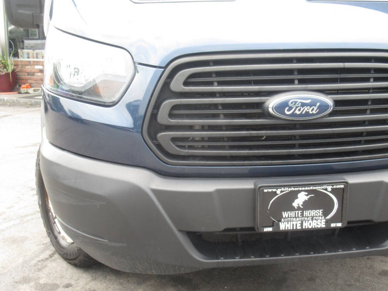 Used 2019 Ford Transit 250 130 Low Roof RWD image 3