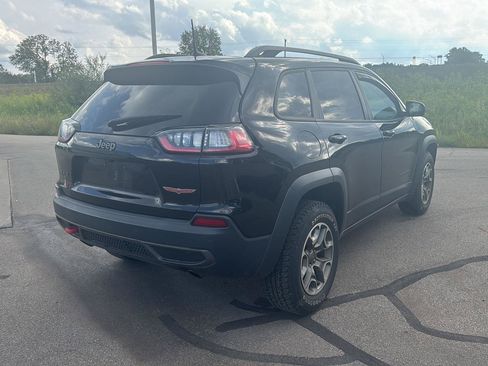 Used 2020 Jeep Cherokee Trailhawk w/ Cold Weather Group AWD/4WD image 5
