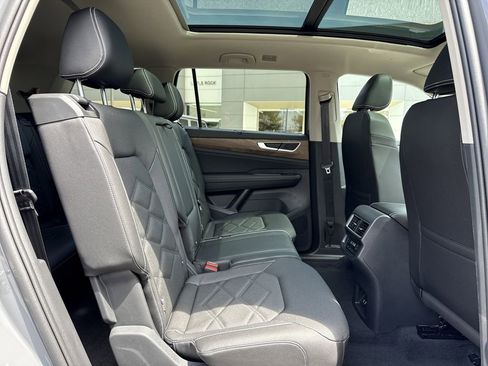 New 2026 Volkswagen Atlas SE FWD image 19