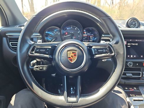 Certified 2024 Porsche Macan AWD/4WD image 38