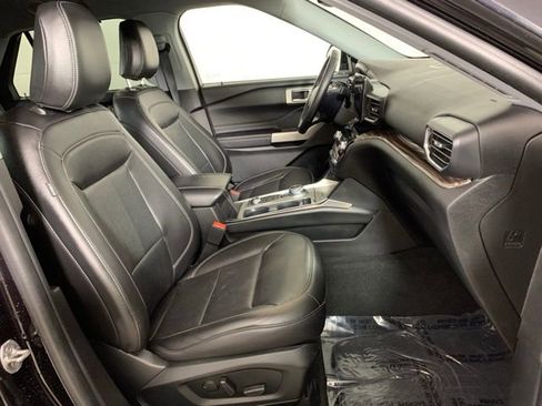Used 2022 Ford Explorer Limited w/ Class IV Trailer Tow Package AWD/4WD image 24