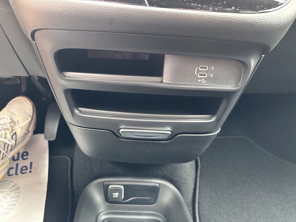New 2027 Chrysler Pacifica Select FWD image 42