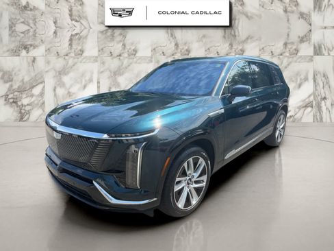 Used 2026 Cadillac Vistiq Luxury w/ LPO, Premium Carpet Package AWD/4WD image 1