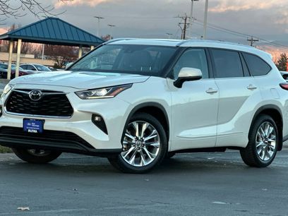 Used 2021 Toyota Highlander Limited