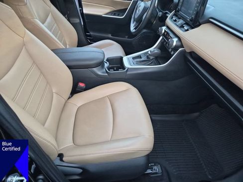 Used 2022 Toyota RAV4 XLE Premium FWD image 35