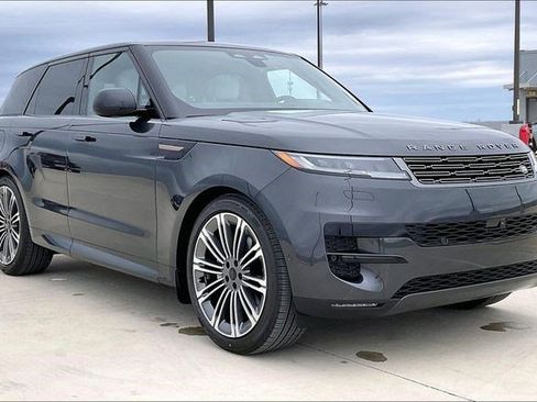 New 2026 Land Rover Range Rover Sport SE image 2