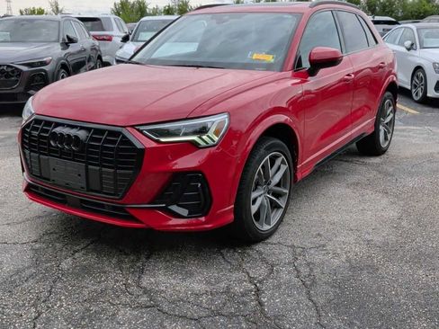 Used 2023 Audi Q3 2.0T Premium Plus w/ Premium Plus Package AWD/4WD image 1