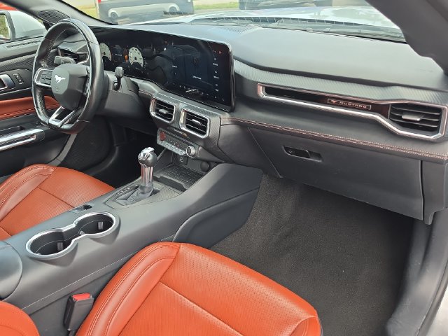 Used 2024 Ford Mustang Premium RWD image 8