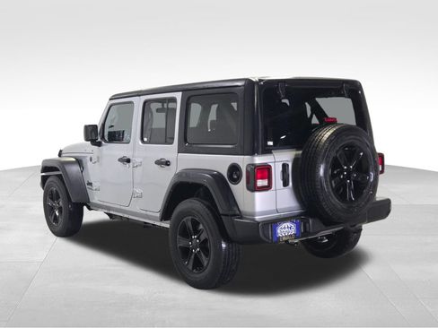 Used 2022 Jeep Wrangler Unlimited Sport AWD/4WD image 2