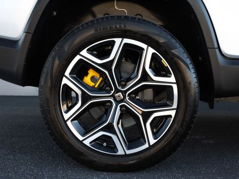 Used 2022 Rivian R1T Launch Edition image 46