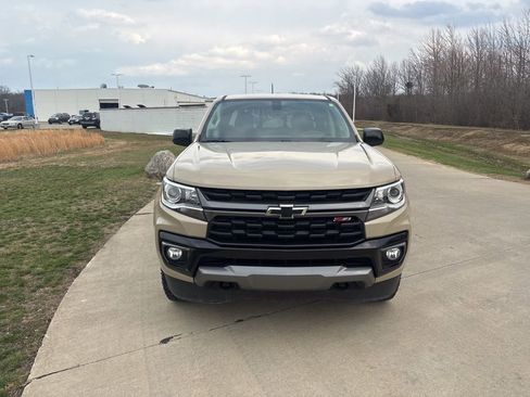 Used 2022 Chevrolet Colorado Z71 AWD/4WD image 12