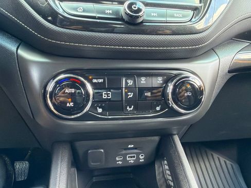 Used 2022 Chevrolet TrailBlazer ACTIV w/ Technology Package AWD/4WD image 13