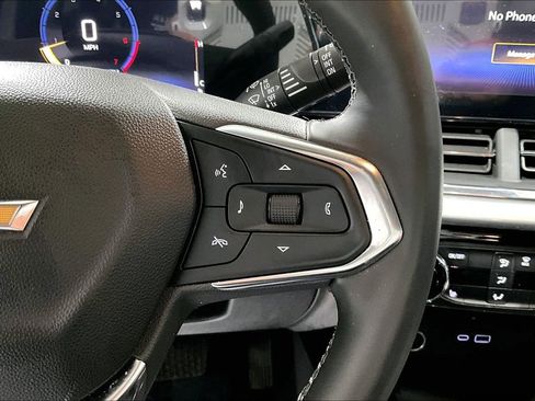 Used 2025 Chevrolet Trax LT w/ Driver Confidence Package image 18