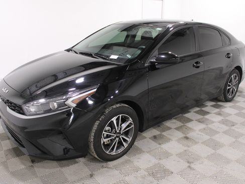 Used 2024 Kia Forte LXS image 28