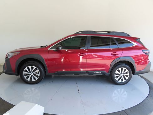 Certified 2025 Subaru Outback Premium image 9