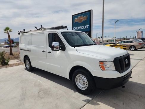 Used 2020 Nissan NV 3500 S image 2