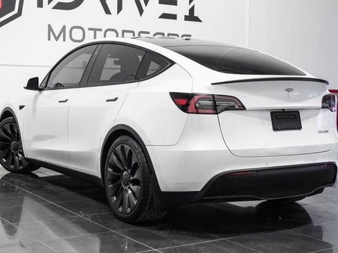 Used 2020 Tesla Model Y Performance image 14