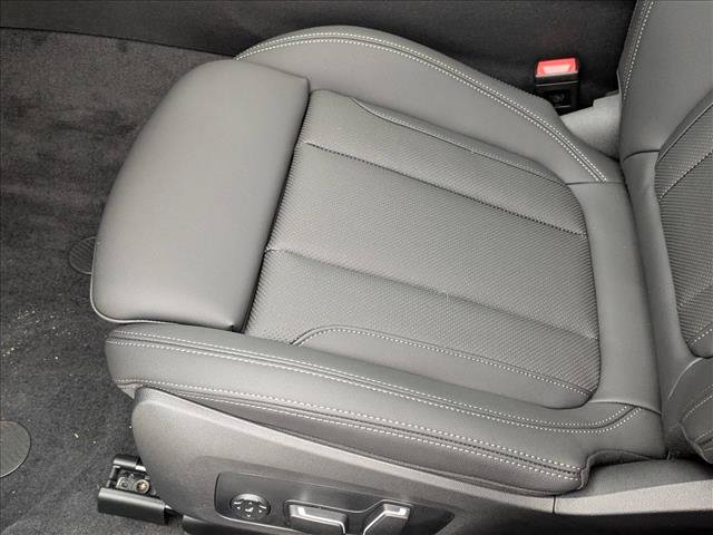 Certified 2026 BMW 330i xDrive Sedan AWD/4WD image 4