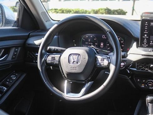 Used 2023 Honda Accord Touring image 21