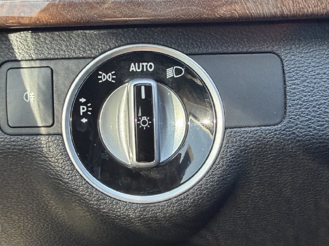 Used 2012 Mercedes-Benz E 350 Sedan image 21