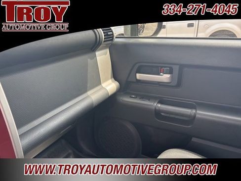 Used 2008 Toyota FJ Cruiser 2WD image 28