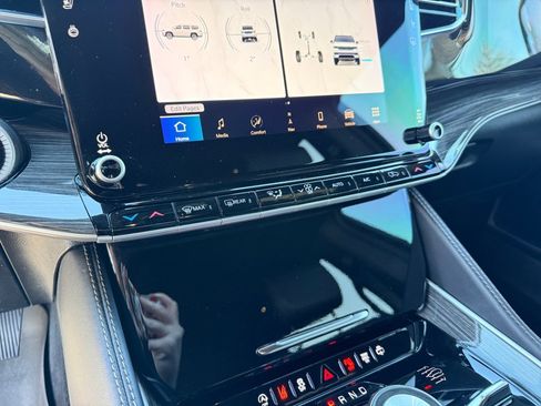 Used 2022 Jeep Wagoneer Series III image 21