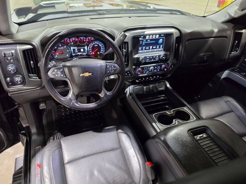 Used 2018 Chevrolet Silverado 1500 LTZ Z71 w/ LTZ Plus Package AWD/4WD image 33