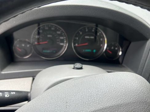 Used 2005 Jeep Grand Cherokee Limited image 14