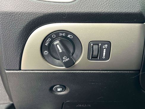 Used 2020 Dodge Durango SXT w/ 3rd Row Seating Group RWD image 20