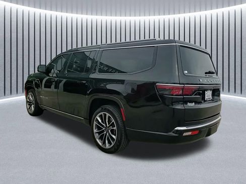 Used 2024 Jeep Wagoneer L Series III w/ Premium Group I image 11