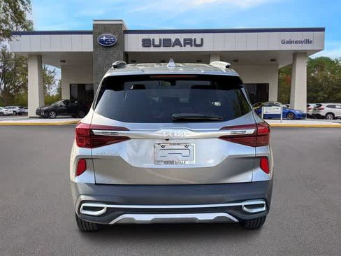 Used 2023 Kia Seltos S w/ Navigation Package FWD image 5