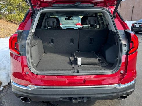 Used 2020 GMC Terrain SLT w/ Preferred Package image 9