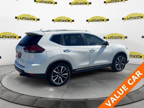 Used 2018 Nissan Rogue SL w/ Premium Package image 5