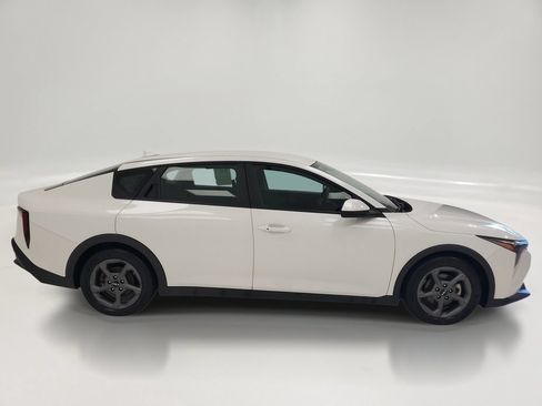 Used 2025 Kia K4 FWD image 4