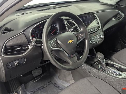 Used 2025 Chevrolet Malibu LT image 11