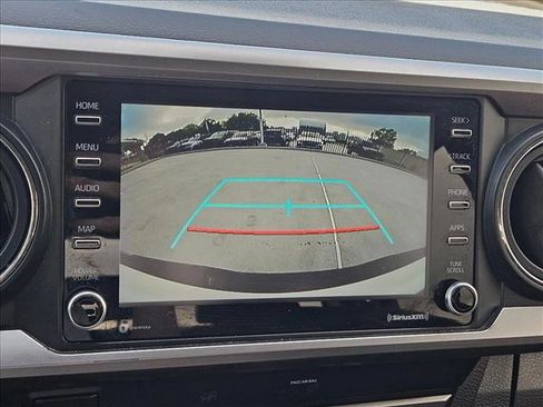 Used 2022 Toyota Tacoma SR5 RWD image 13
