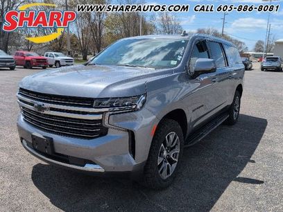 Used 2022 Chevrolet Suburban LT w/ Luxury Package