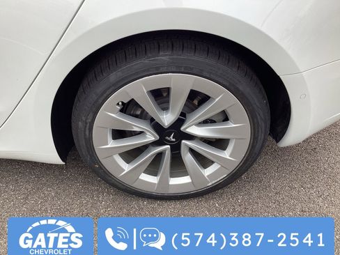Used 2022 Tesla Model 3 Long Range AWD/4WD image 34