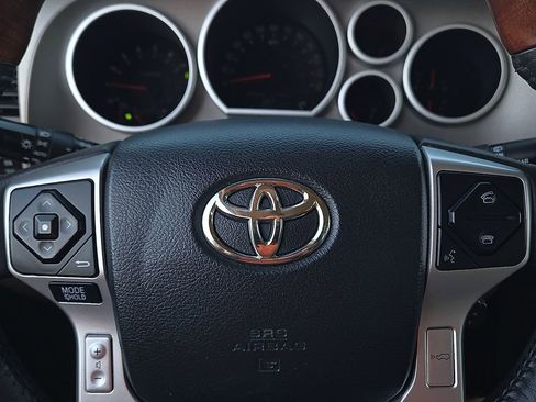 Used 2017 Toyota Sequoia Platinum image 20