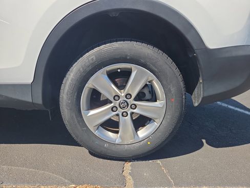 Used 2015 Toyota RAV4 XLE image 26