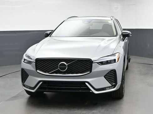New 2026 Volvo XC60 B5 Core w/ Climate Package AWD/4WD image 3