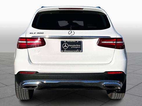Used 2019 Mercedes-Benz GLC 300 image 4