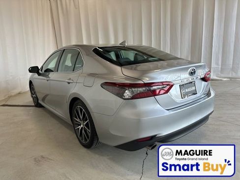 Used 2021 Toyota Camry XLE w/ Navigation Upgrade Package image 25