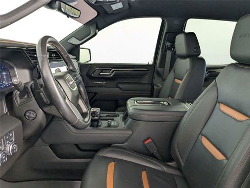 Used 2022 GMC Sierra 1500 AT4 w/ AT4 Premium Package AWD/4WD image 10