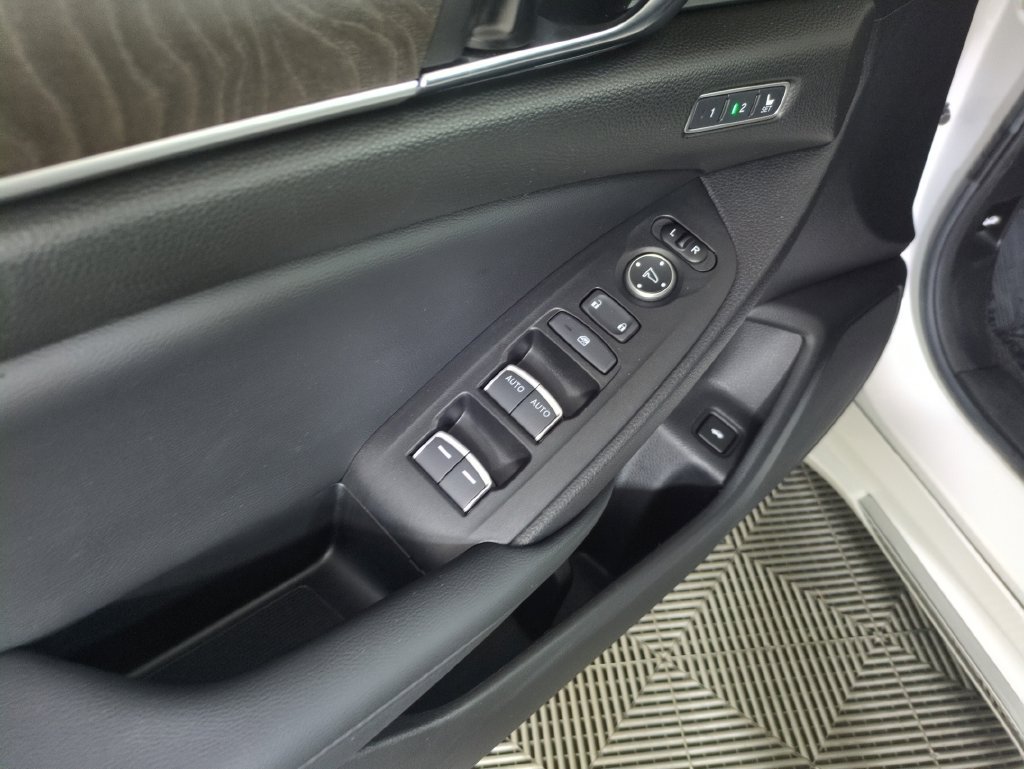 Certified 2021 Honda Accord EX-L image 13