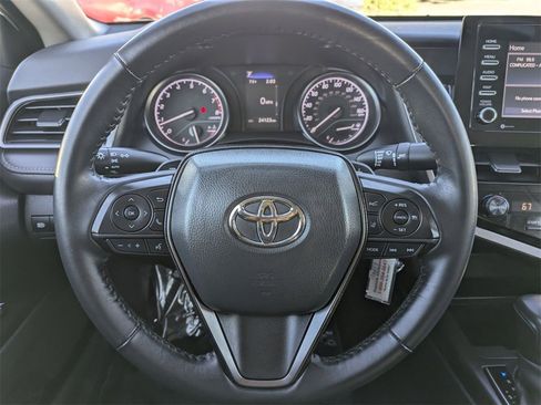 Used 2024 Toyota Camry SE image 21