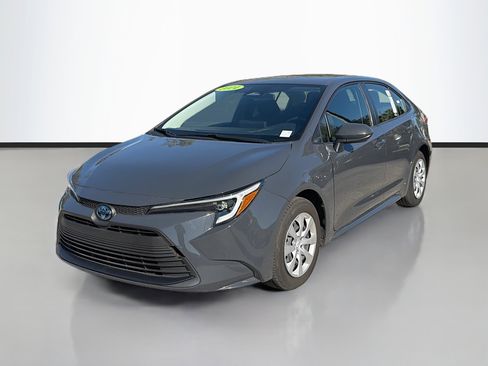 Used 2024 Toyota Corolla LE image 7